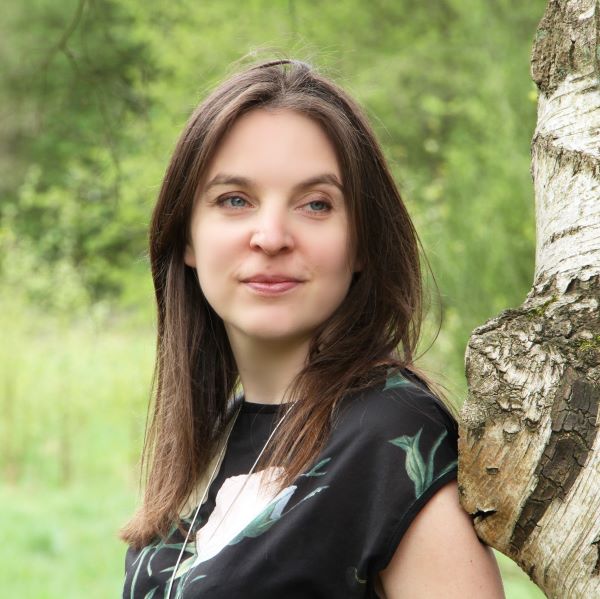 Author & Foster Carer Beth Moranweb